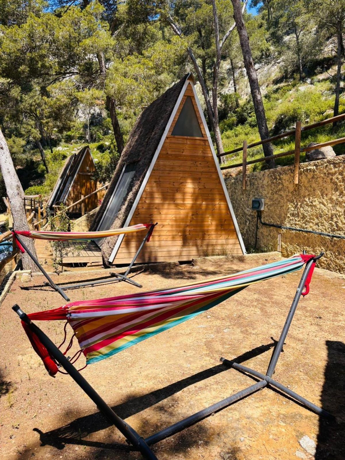 ל'אסטרטיט Glamping Lodge Estartit מראה חיצוני תמונה