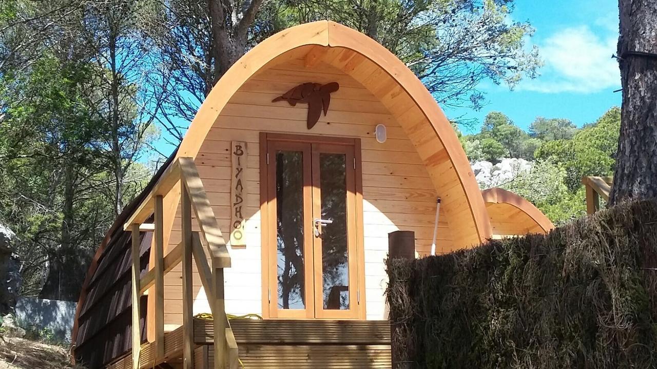 ל'אסטרטיט Glamping Lodge Estartit מראה חיצוני תמונה